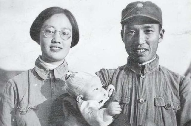 左权牺牲6年,妻子刘志兰改嫁丈夫生前秘书,晚年向中央提一要求