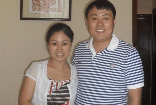 13年前,那个承诺成名后,绝不抛弃糟糠妻的刘大成,如今做到了吗