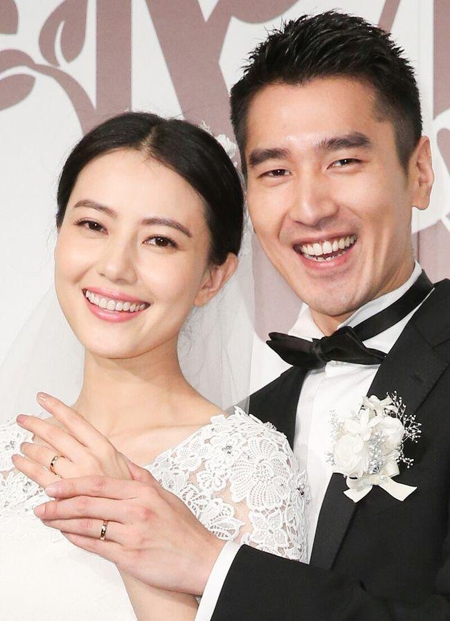 回顾:有种"整容"叫高圆圆结婚,丈夫变化不大,她像换了个人