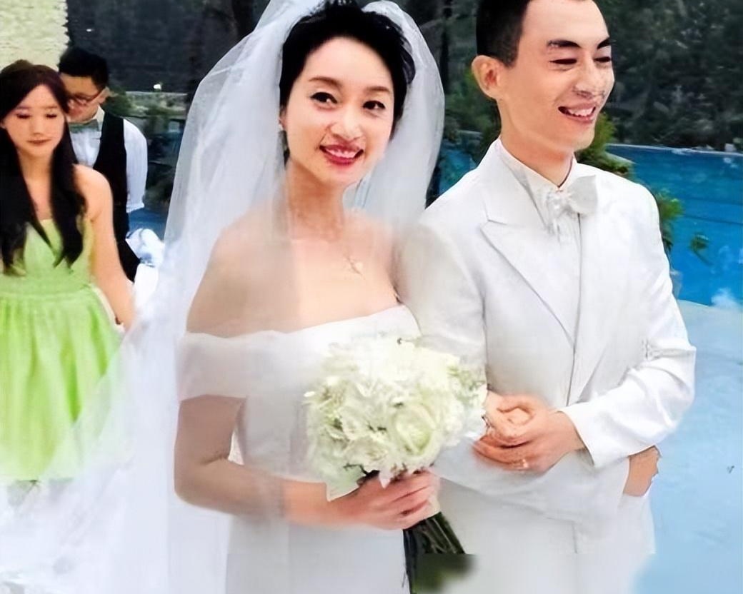 朱亚文沈佳妮婚纱照图片