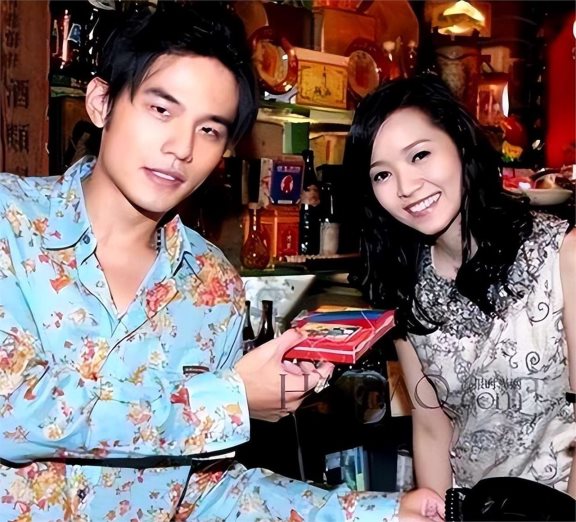 高知女性侯佩岑:与周杰伦曾热恋后分手,后嫁金融精英黄柏俊