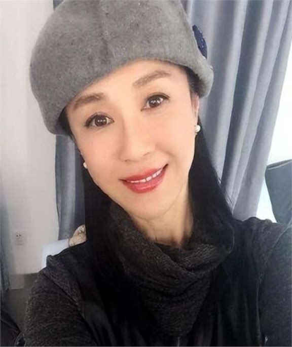 苏妲己傅艺伟:一手毁掉辉煌人生,现状如何?