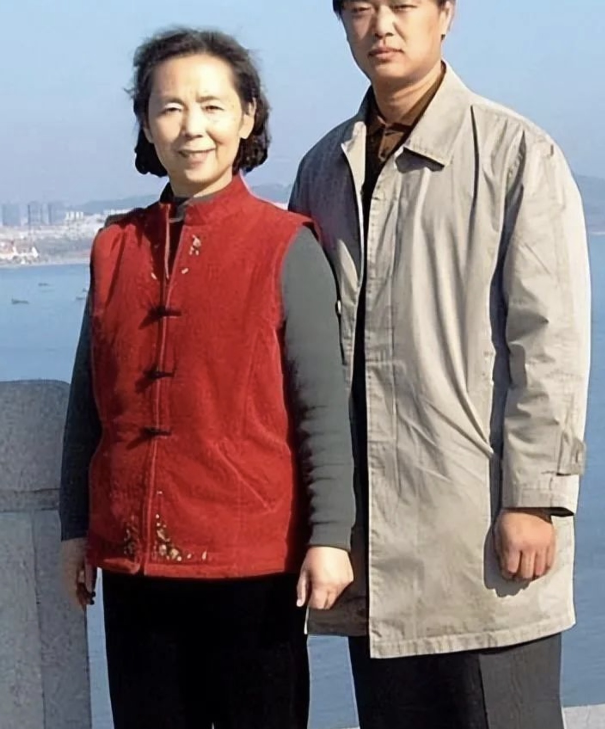 演员刘尚娴无悔决定,嫁给初恋丈夫,他成了她的救赎