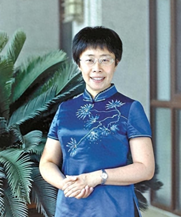 北大才女蒙曼:49岁还没结婚,被问最想嫁谁,她的答案让人意外