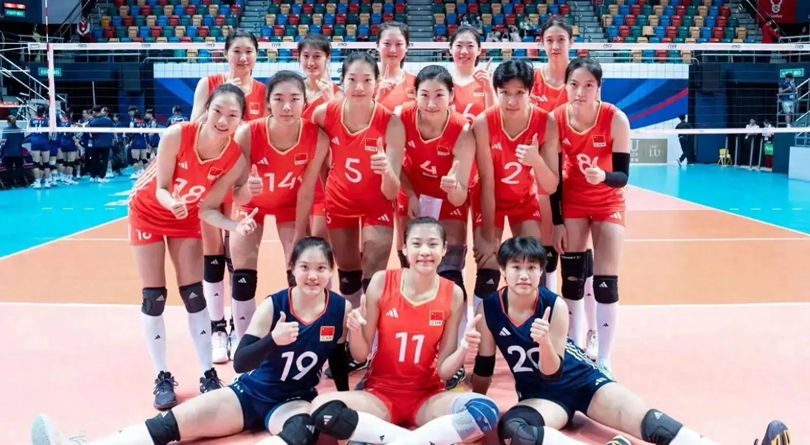 女排激战惜负日本,位列小组次席;半决赛再战朝鲜,大战在即