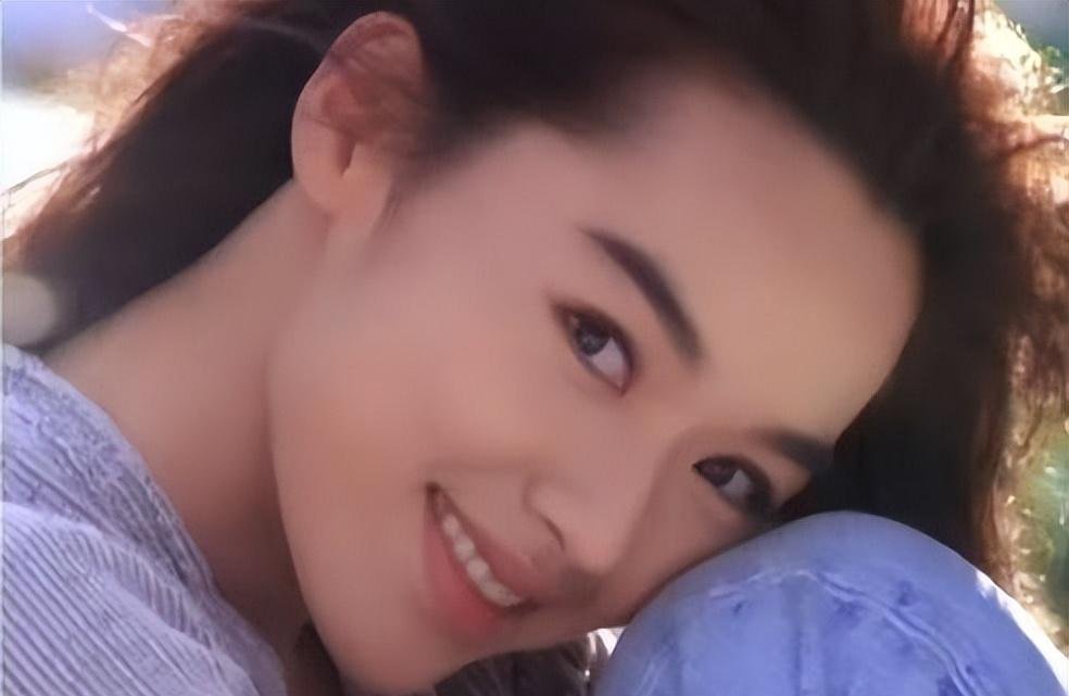 王静莹怀孕中多次遭家暴,闺蜜扮演"第三者"角色