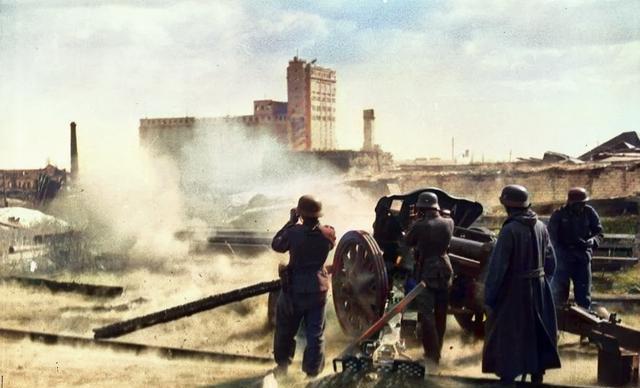 二战最惨烈巷战,一个师投进去,三天就打光了