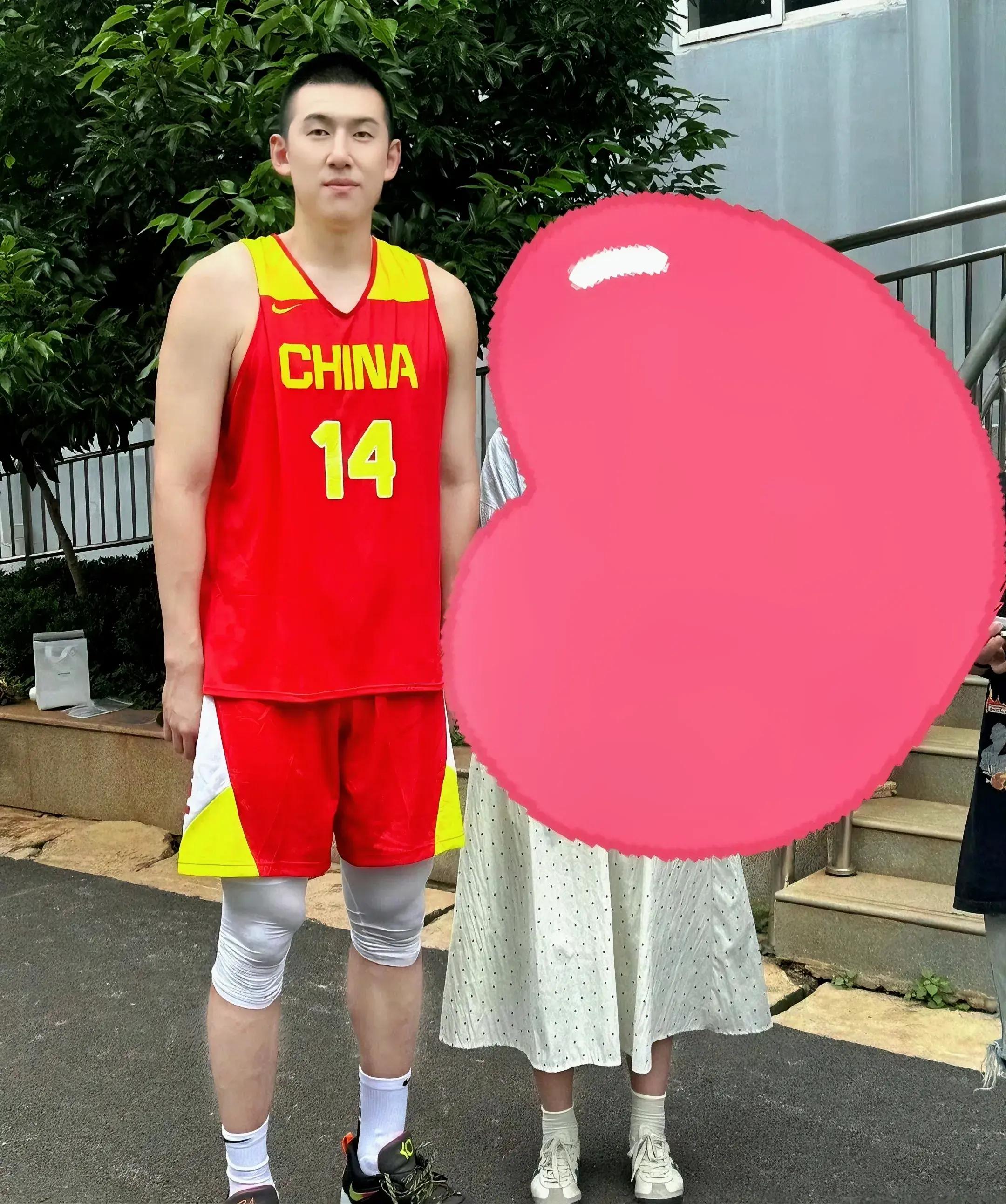 张镇麟受伤退出国家队,付豪表现亮眼