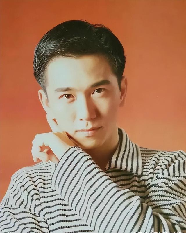 从叱咤半个娱乐圈,到沦为配角,"万人迷"温兆伦怎么突然不红了