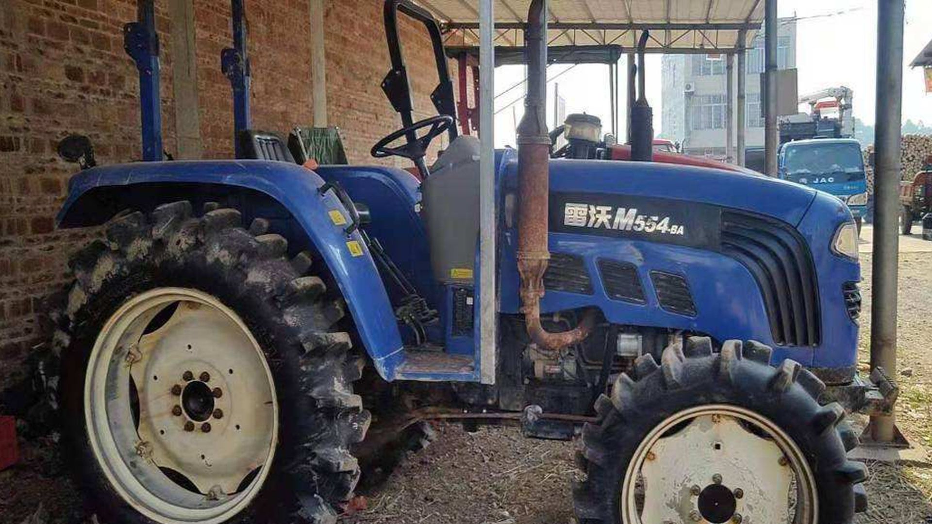 当年开拖拉机的少女,如今身家高达千亿?买100辆宝马当员工福利