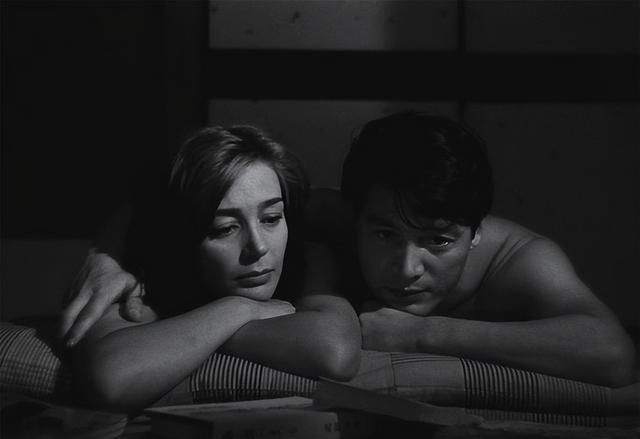 《广岛之恋》:法国新浪潮电影的代表作之一,关于战争和爱情