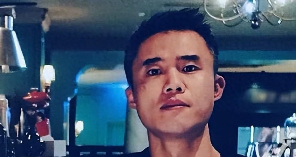 武大教授周玄毅:婚内多次劈腿,前任是圈内女星,他为何堕落至此