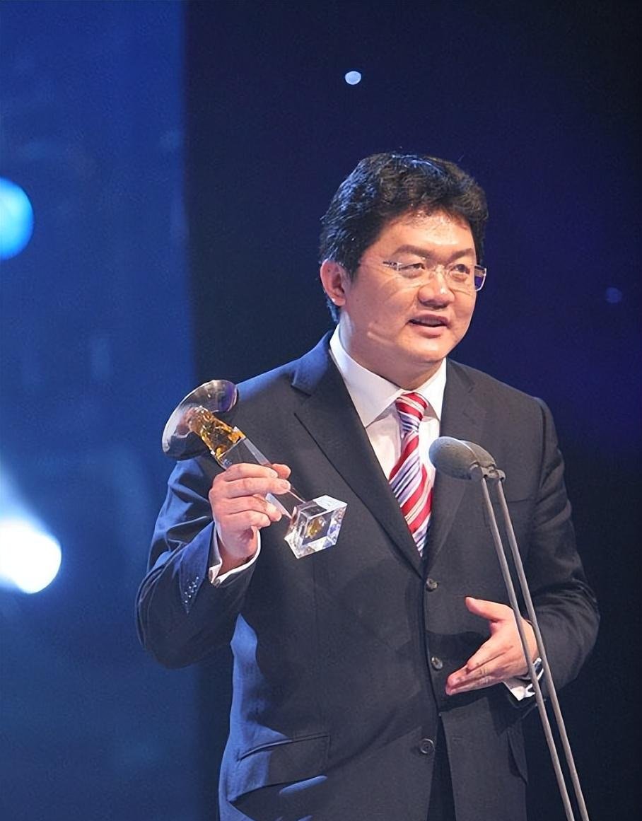 央视主持人张斌,之前被妻子揭露缺点,但如今两人关系更加融洽