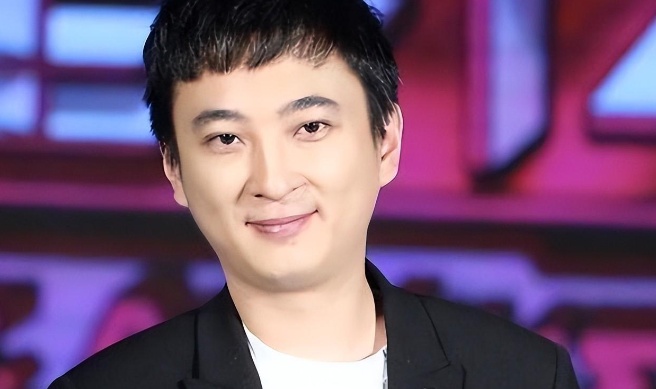 网红辛巴生日庆典,星光熠熠送祝福,王思聪惊喜现身庆贺