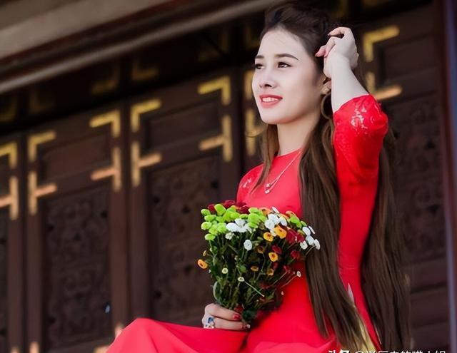 越南版"紫霞仙子":拒绝千万富翁的追求,裸婚嫁给湖南穷小子