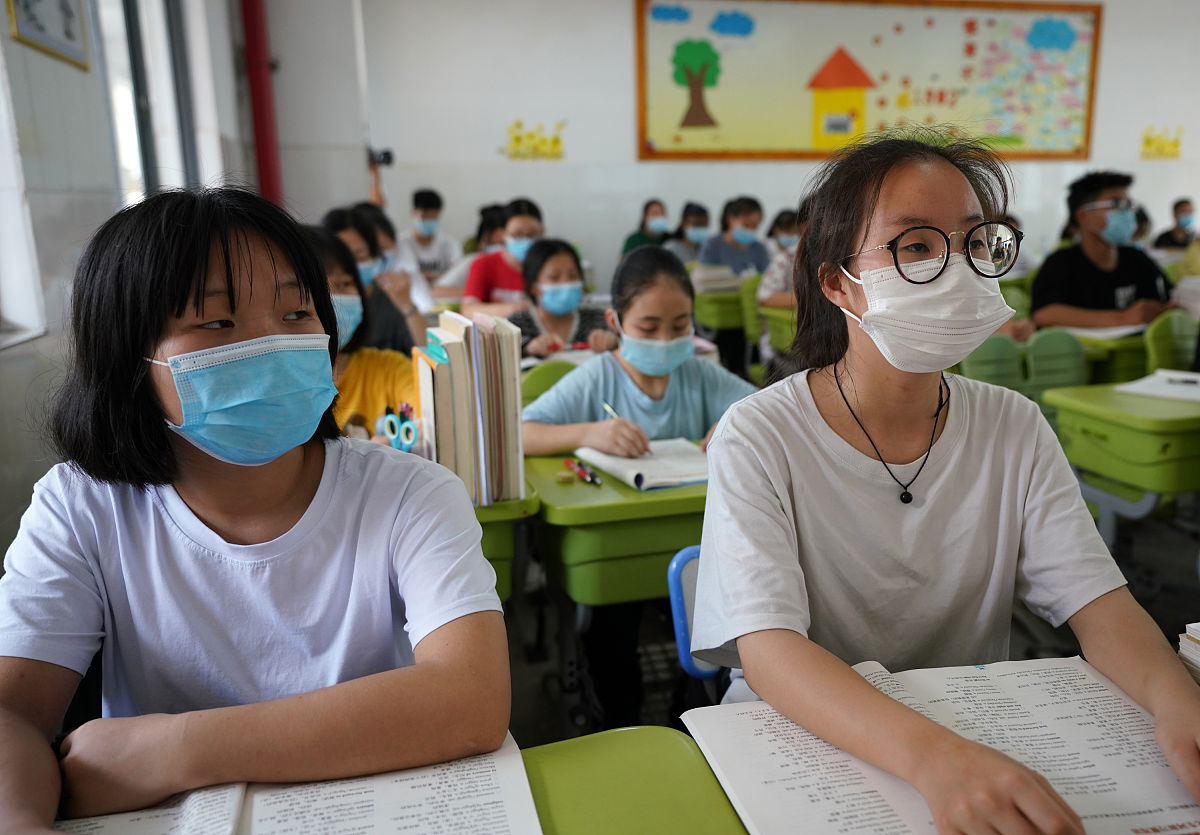 2025年高考生迎坏消息,官方通知:不允许这些学生参加高考