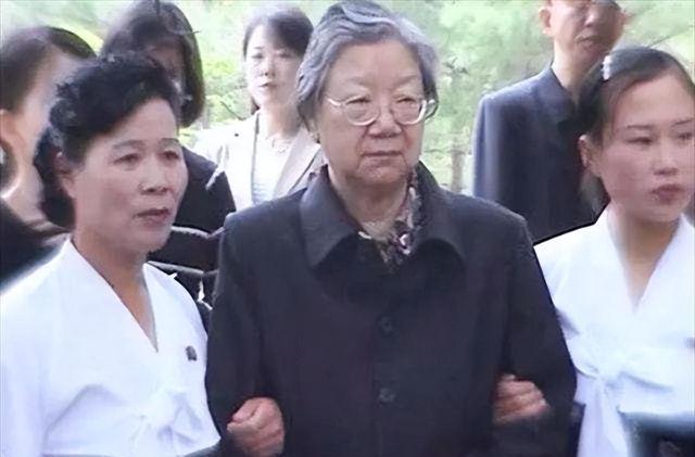 2022年刘思齐病逝:李敏李讷无法到场送别,四个子女同框场面感人