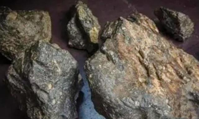 2009年,荷兰证实美国送的"月岩"是假货,美国:我没说那是月岩