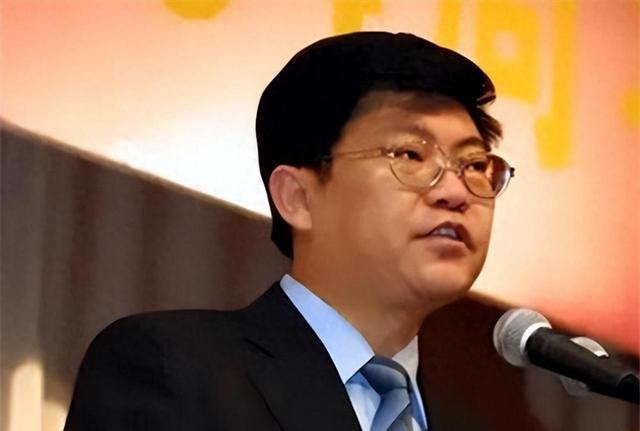 李滨:外交大使成最高级间谍,因一封邮件暴露身份,让人难以置信