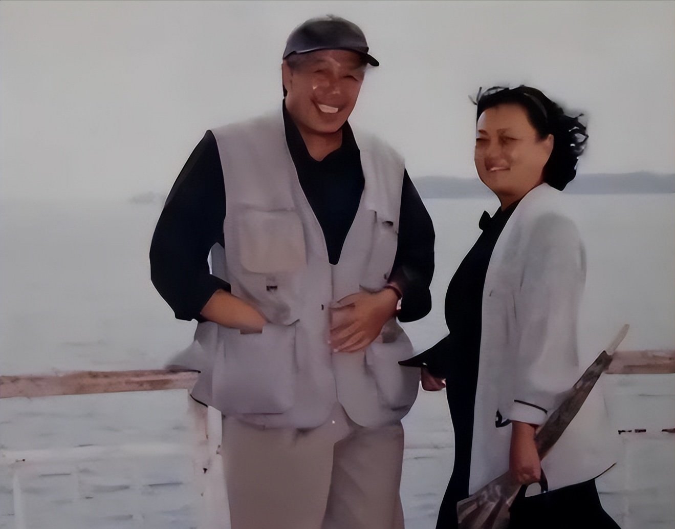 一生嗜烟如命的文兴宇,一句话感动世人,老婆至今无法释怀