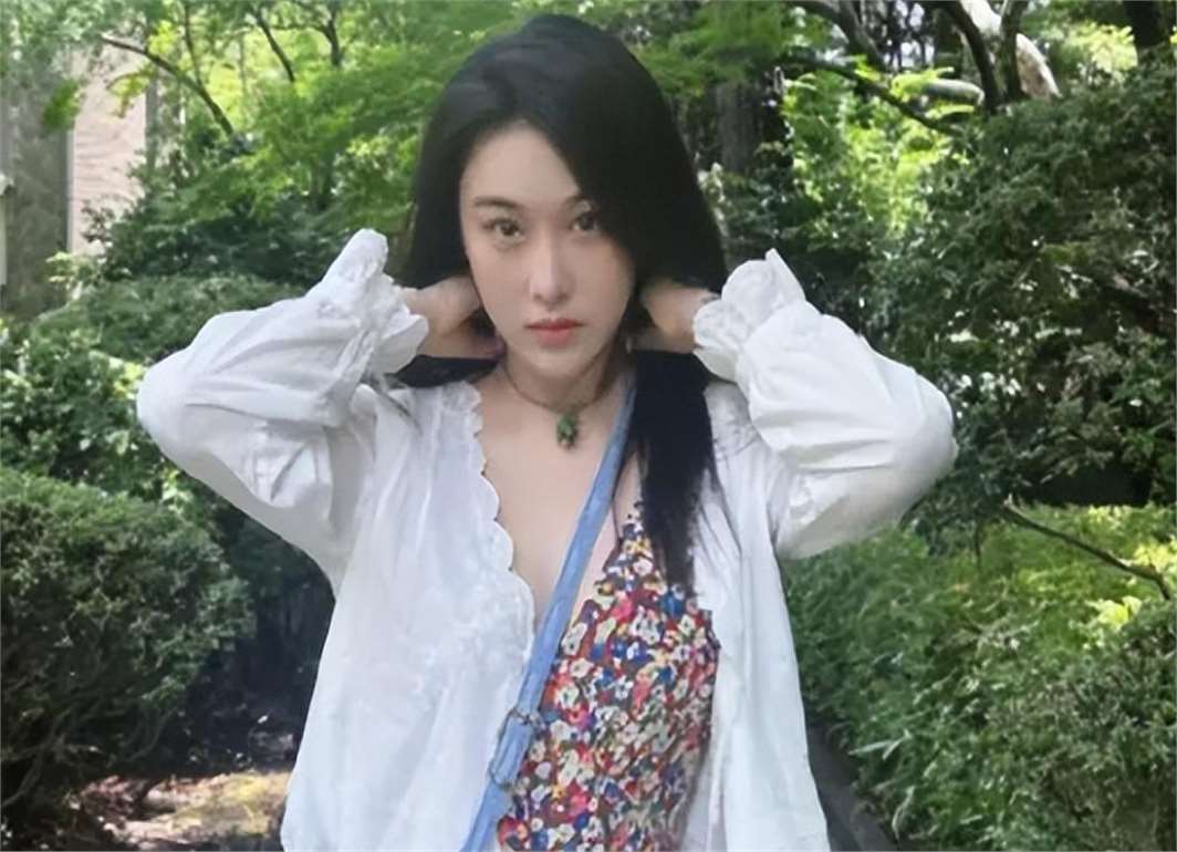 张馨予何捷女儿图片