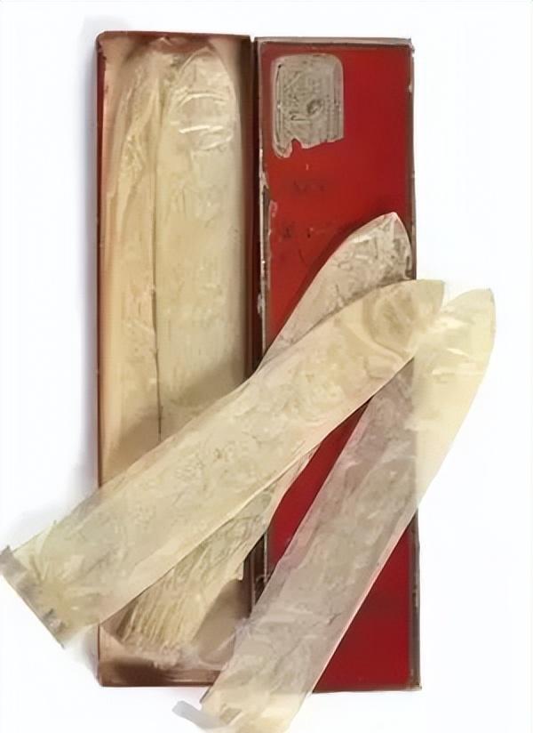 25张难以置信的罕见图片,不断刷新认知,鱼鳔避孕套,又涨姿势了