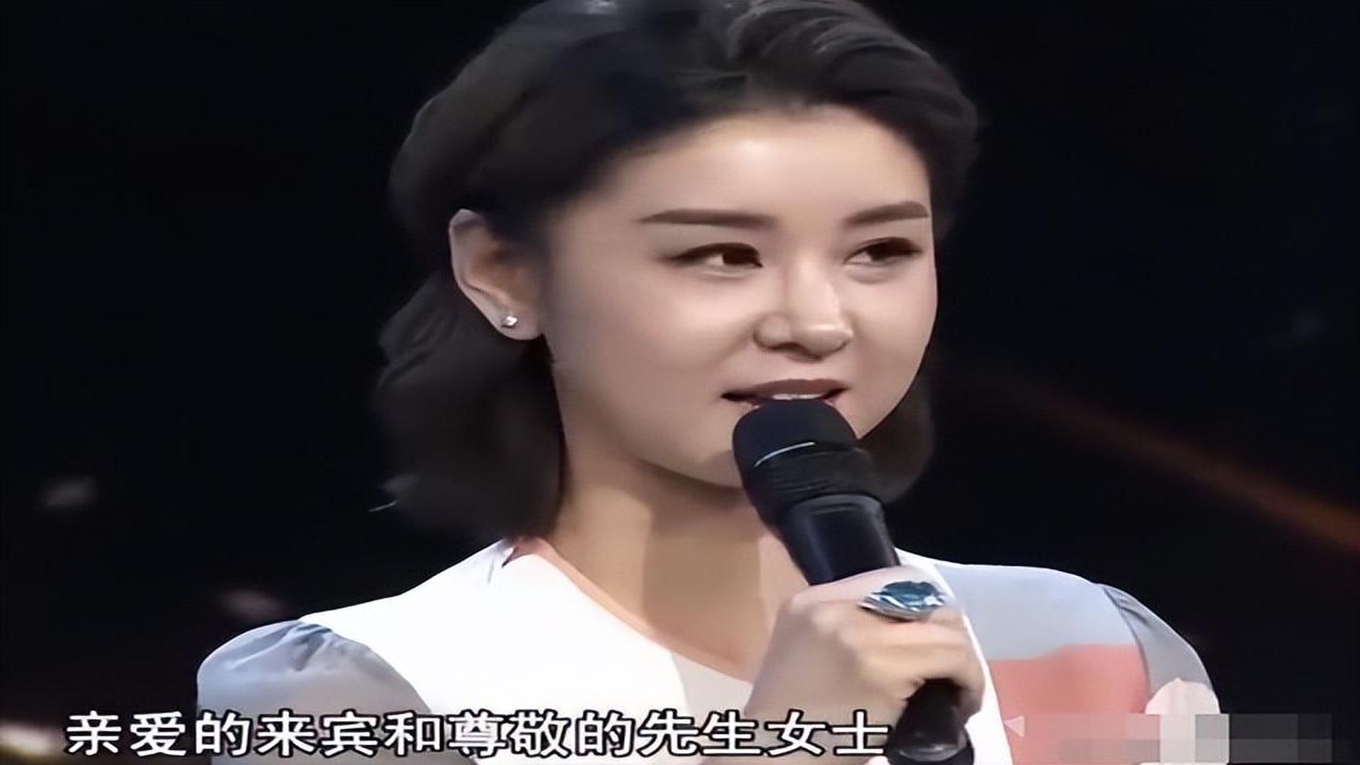 回顾 原来李小萌是冯巩的女儿