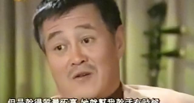 2000万纯金烟斗,养260万的狗,赵本山儿子怒怼网友:你算哪根葱