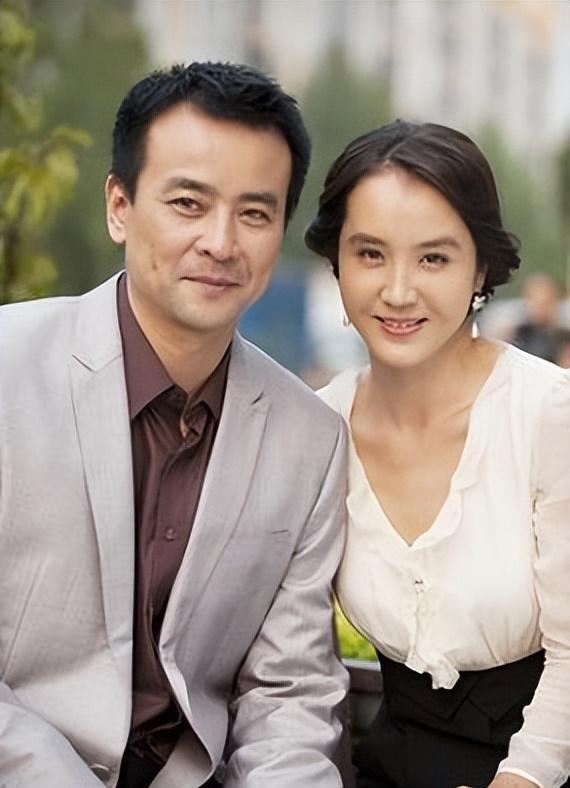 演员罗刚:娶小23岁的郝蕾,陪娇妻战胜家族遗传病,48岁老来得子