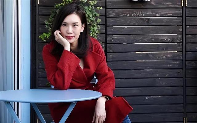 超模佟晨洁,与谢晖被誉为国内小贝和辣妹,离婚后却嫁给了魏巍