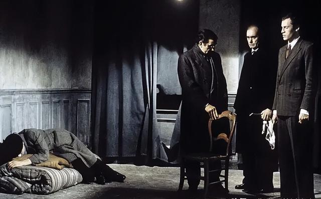 电影《影子部队》中电影风格与主题的塑造