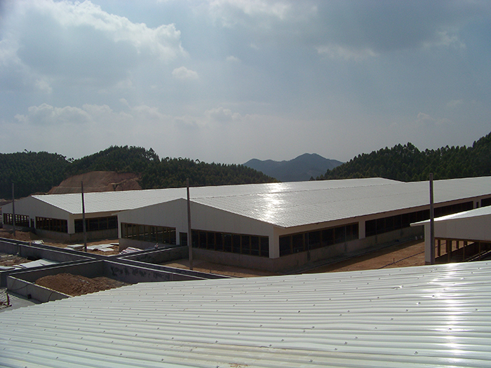 厂房老板都爱用的pvc中空隔热瓦,究竟有什么独特之处?