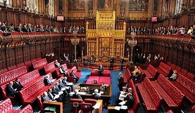 英国战后议会的变革:下议院的修辞文化