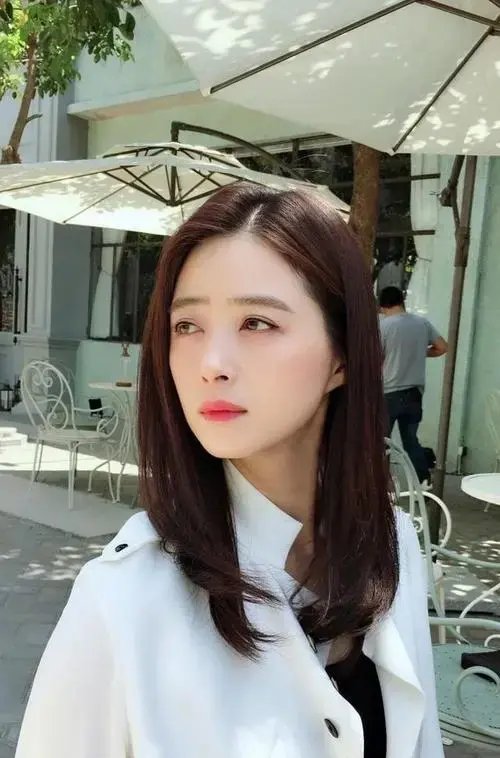 落魄到无戏可拍?看到蔡少芬和蒋欣的现状,才意识姚晨真的没说错