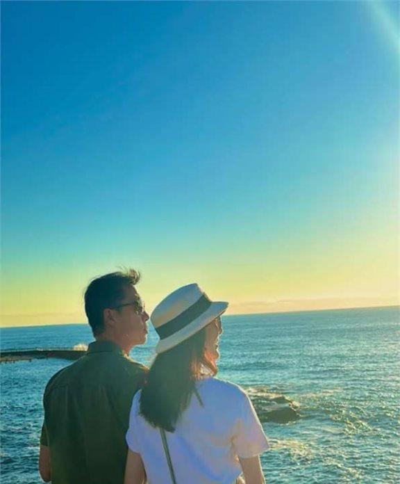 "曼娘"李依晓官宣恋情,神秘帅气男友曝光