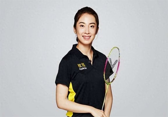 "羽坛第一美女"王适娴:主动求婚谌龙并为其生子,退役生活幸福