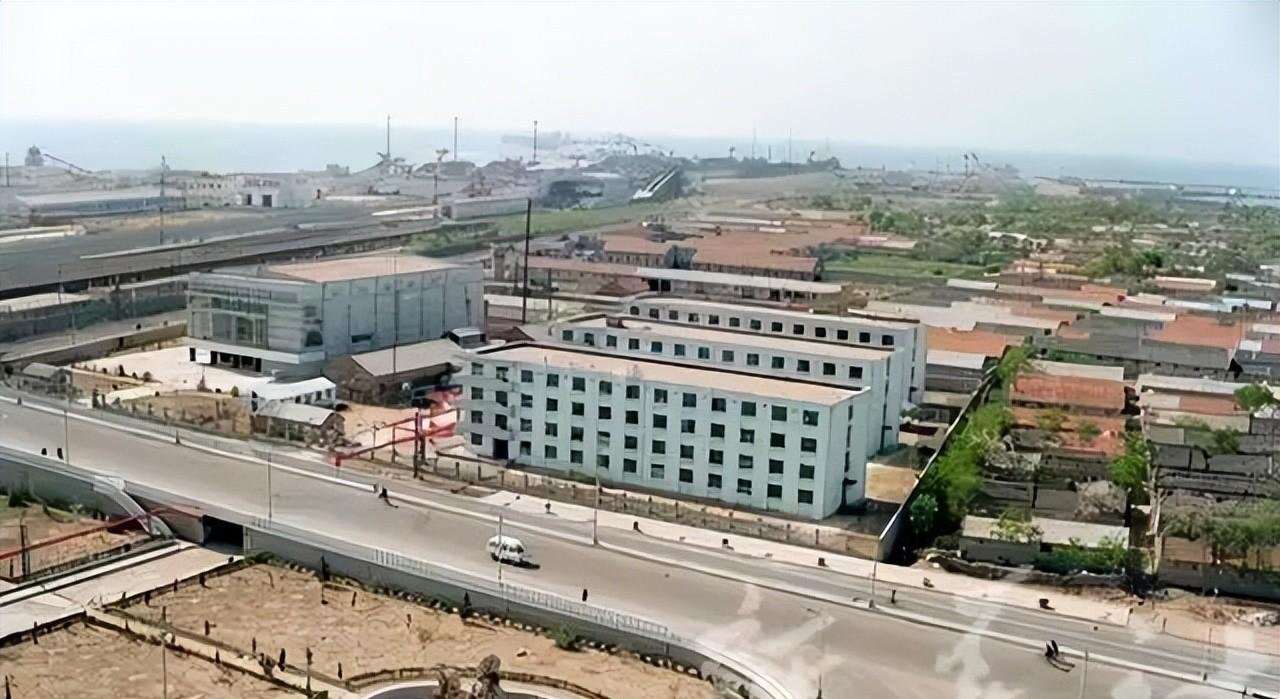 八十年代的日照街景老照片,这样的日照你还熟悉吗?