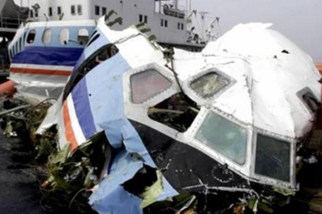 "大连57空难":高学历硕士高空纵火,112人遇难背后有何隐情?