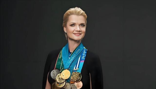 运动员时期的霍尔金娜有多美?"冰美人"的头衔当之无愧