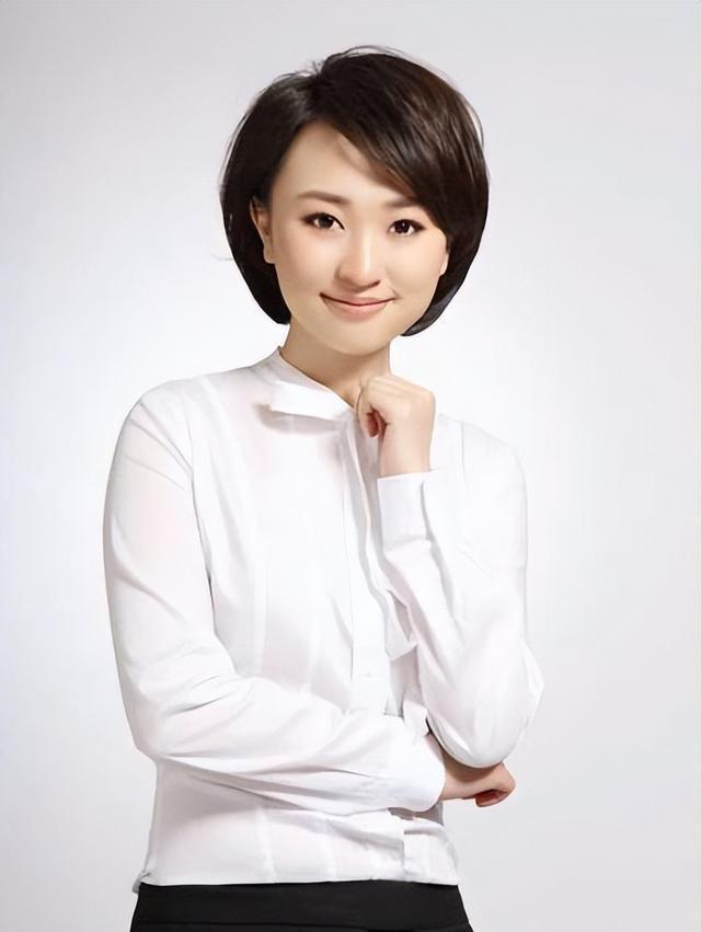 央视主持欧阳智薇:因被带走调查后辞职,销声匿迹6年如今怎样