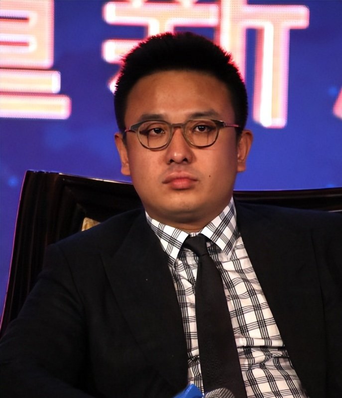 上海大佬张旭豪:33岁将公司卖给马云,套现665亿,如今再创传奇