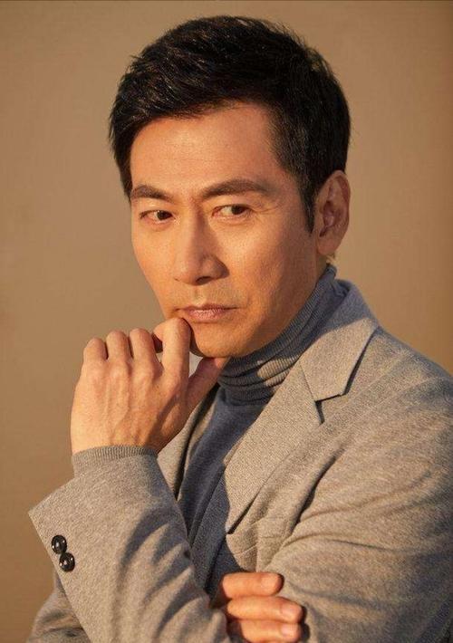 演员陆剑民:出道36年不温不火,妻子却靠一首歌火了35年