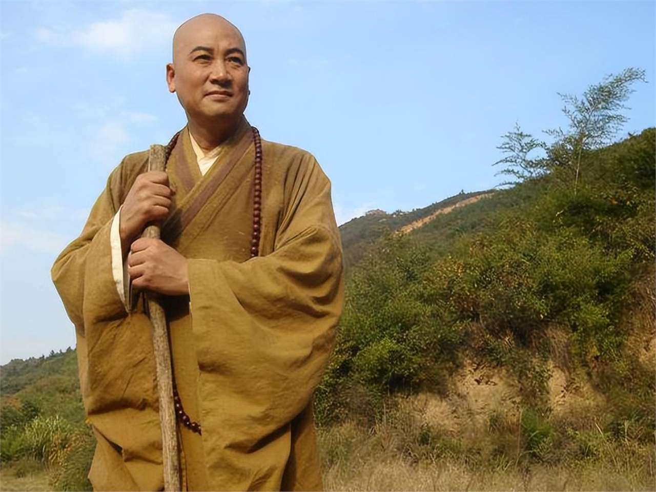 唐僧迟重瑞:入赘豪门"吃软饭",对妻子敬重,为继子留光头