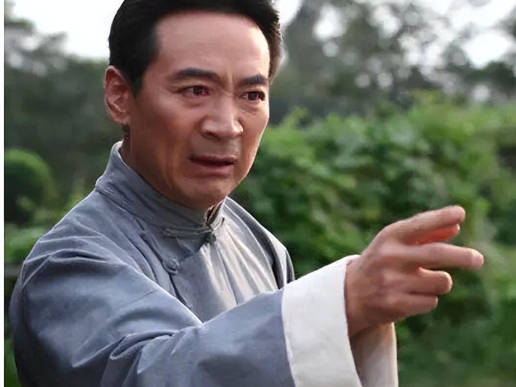 寇振海拒章小蕙奢靡,二婚喜得小21岁娇妻,儿子成晚年荣耀