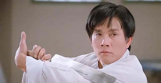 2013年港星刘家良的生命最后，患淋巴癌和肺炎，痛苦时无法说话