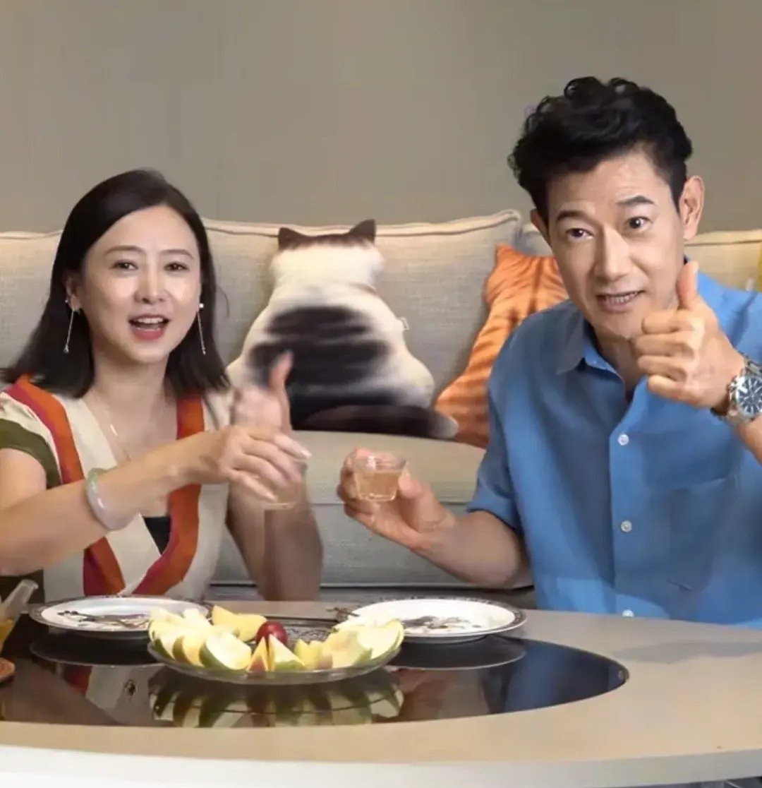 《天天向上》浩二与翁虹欢聚,翁虹热情款待,浩二盛赞人情味浓厚