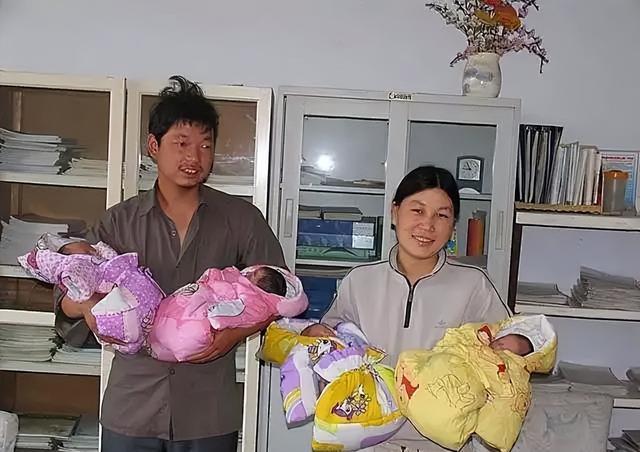 中国首例全男四胞胎,出生时4人总重10斤,18年后皆金榜题名