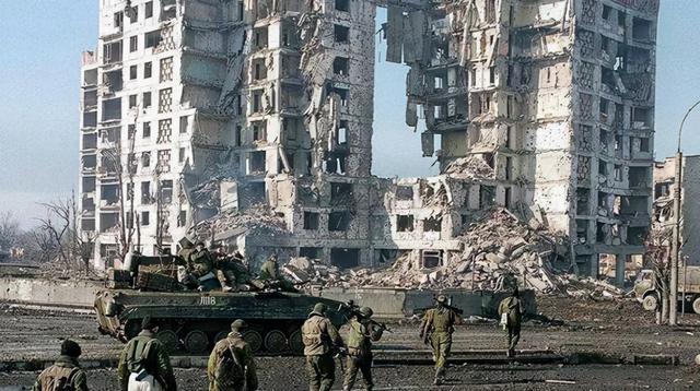 一个旅打剩10人,俄军战后回忆一身冷汗,格罗兹尼巷战有多恐怖?