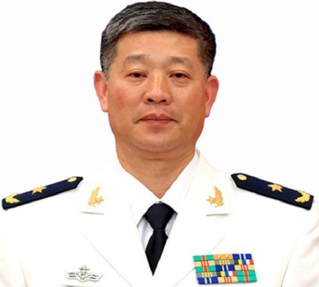 孔军:从陆军跨海军任职,担任第一位海军陆战队司令,授什么军衔