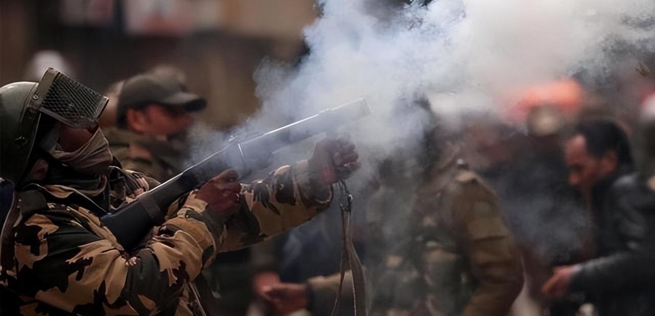 印军"后院着火":纳萨尔游击队突然开打